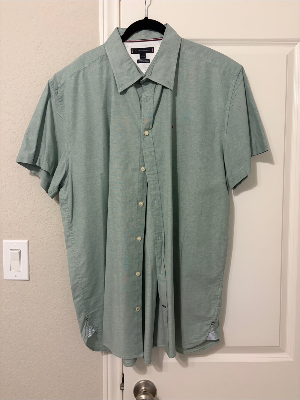 Tommy Bahama Short-Sleeve Button-Down Shirt in Mint Green